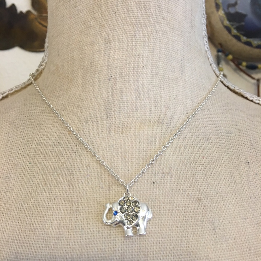 Avon lucky elephant shiny silver tone necklace